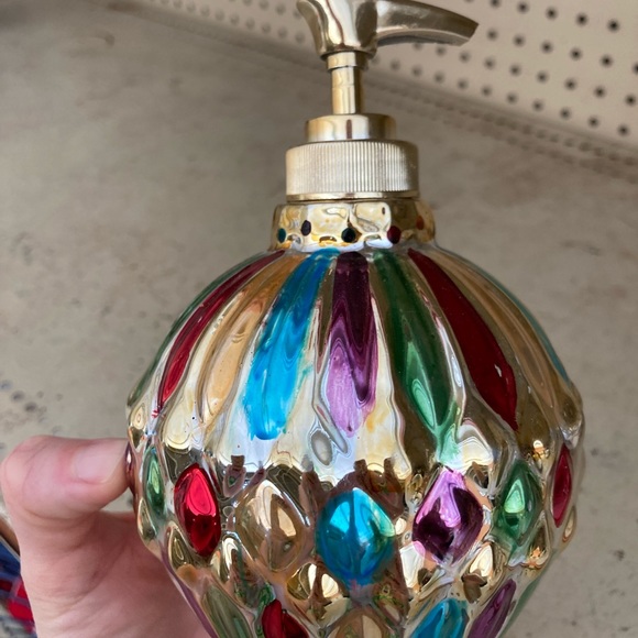 Brand new ornament soap dispenser - Picture 1 of 1